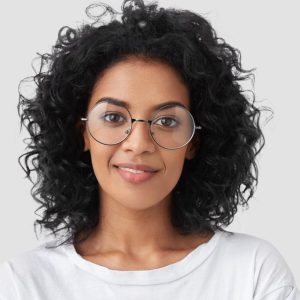 portrait-brunette-woman-with-curly-hair